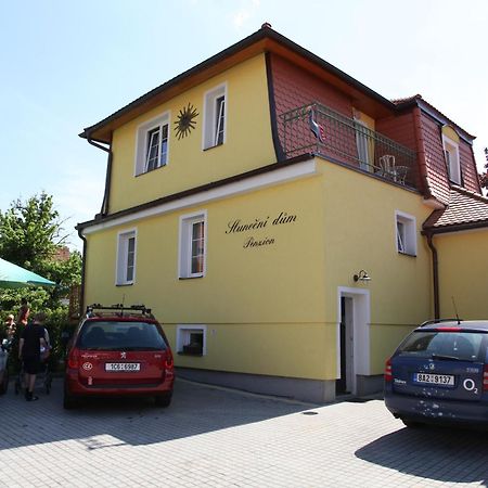 Slunecni Dum Cesky Krumlov Bagian luar foto
